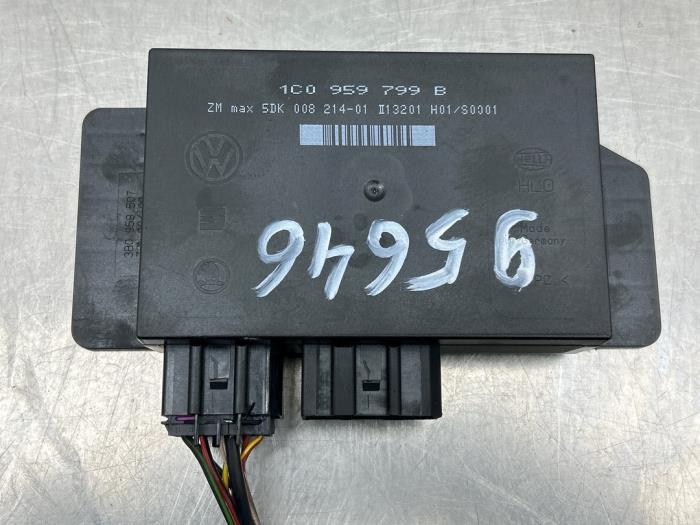 Gebruikte BCM Volkswagen Passat (3B3) 1.8 Turbo 20V Prijs € 85,00 Margeregeling aangeboden door Gebr Opdam B.V.