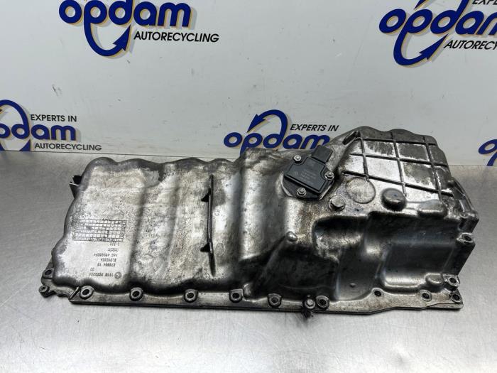 Gebruikte Carterpan BMW 5 serie (F10) 535d 24V Prijs € 225,00 Margeregeling aangeboden door Gebr Opdam B.V.