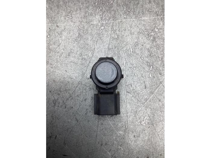 Gebruikte PDC Sensor Renault Kadjar (RFEH) 1.2 Energy TCE 130 Prijs € 25,00 Margeregeling aangeboden door Gebr Opdam B.V.