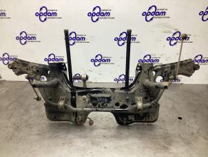 Subframe van een Opel Combo 1.3 CDTI 16V ecoFlex 2013