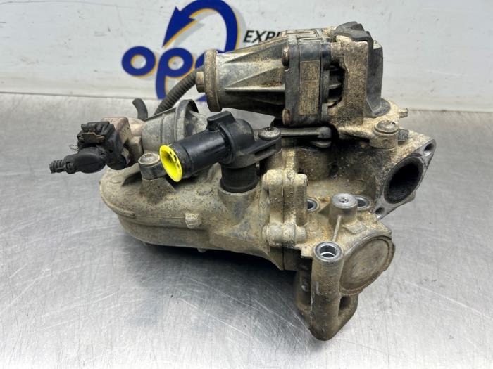 Gebruikte EGR Klep Opel Combo 1.3 CDTI 16V ecoFlex Prijs € 70,00 Margeregeling aangeboden door Gebr Opdam B.V.