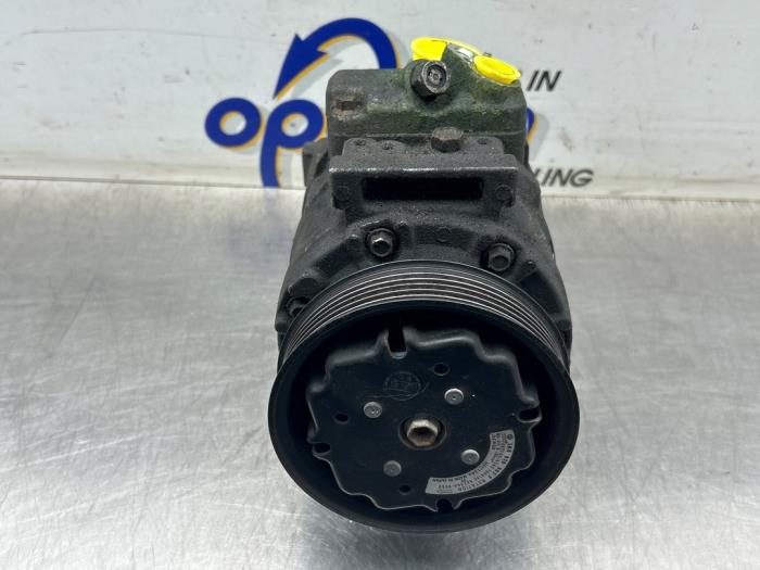 Gebruikte Pomp Airco Volkswagen Touran (1T1/T2) 1.6 FSI 16V Prijs € 90,00 Margeregeling aangeboden door Gebr Opdam B.V.