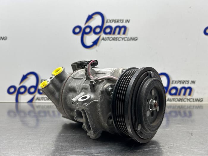 Gebruikte Aircopomp Opel Astra K Sports Tourer 1.0 Turbo 12V Prijs € 150,00 Margeregeling aangeboden door Gebr Opdam B.V.