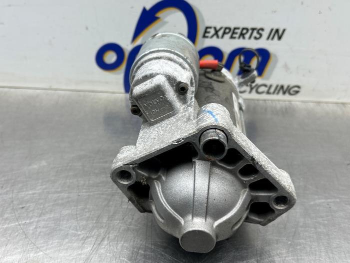 Gebruikte Startmotor Volvo V40 (MV) 1.5 T3 16V Geartronic Prijs € 50,00 Margeregeling aangeboden door Gebr Opdam B.V.