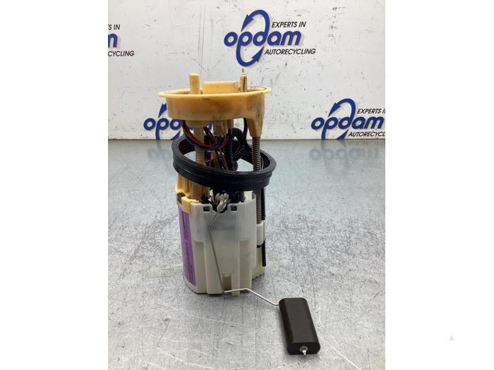 Gebruikte Tank element Pomp Volkswagen Crafter (SY) 2.0 TDI FWD Prijs € 121,00 Inclusief btw aangeboden door Gebr Opdam B.V.