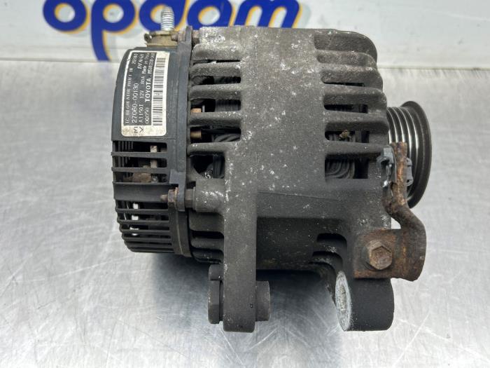Gebruikte Dynamo Toyota Aygo (B10) 1.0 12V VVT-i Prijs € 50,00 Margeregeling aangeboden door Gebr Opdam B.V.