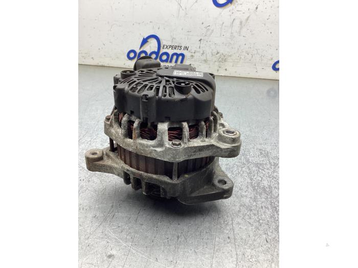 Gebruikte Dynamo Hyundai i10 (F5) 1.0i 12V Prijs € 35,00 Margeregeling aangeboden door Gebr Opdam B.V.