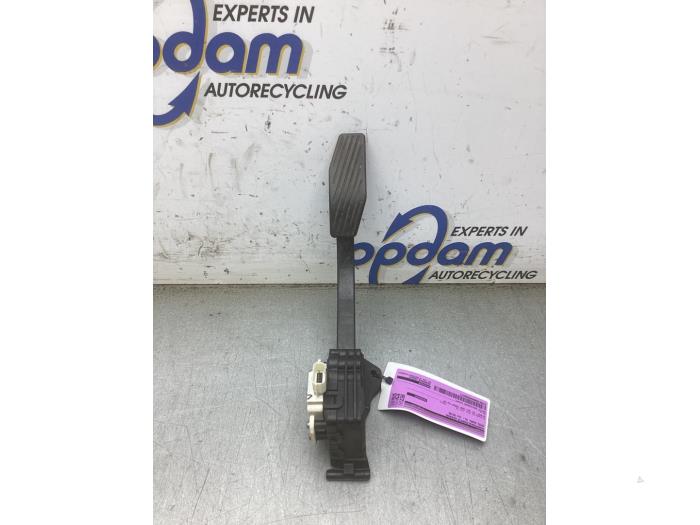 Gebruikte Gaspedaalpositie Sensor Opel Karl 1.0 12V Prijs € 35,00 Margeregeling aangeboden door Gebr Opdam B.V.