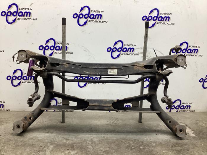 Gebruikte Subframe Volkswagen Passat Variant (3G5) 1.4 TSI 16V Prijs € 75,00 Margeregeling aangeboden door Gebr Opdam B.V.