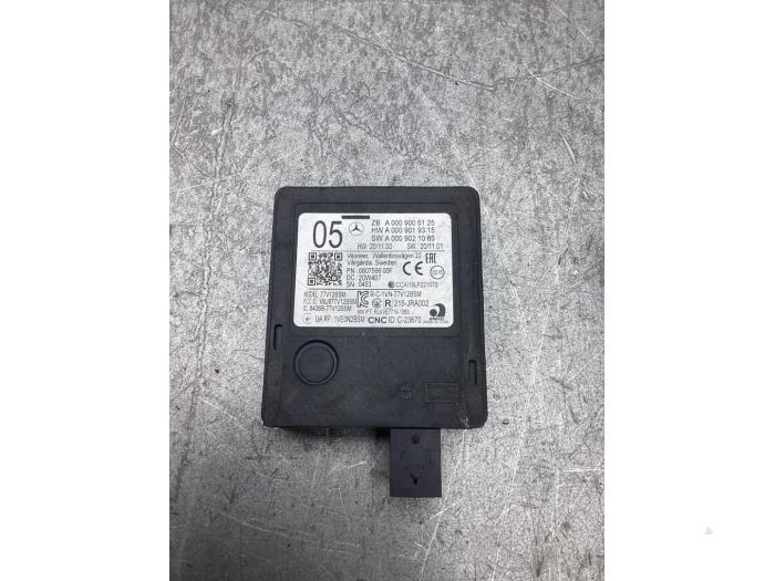 Gebruikte Radar sensor Mercedes E Estate (S213) E-220d 2.0 Turbo 16V Prijs € 200,00 Margeregeling aangeboden door Gebr Opdam B.V.