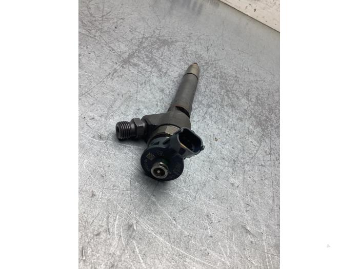Gebruikte Verstuiver (diesel) Opel Vivaro 1.6 CDTi BiTurbo 125 Prijs € 151,25 Inclusief btw aangeboden door Gebr Opdam B.V.