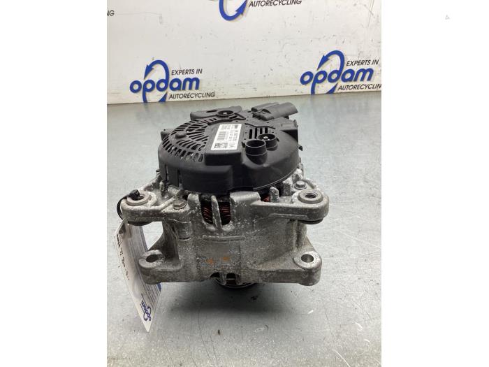 Gebruikte Dynamo Peugeot 3008 II (M4/MC/MJ/MR) 1.2 12V e-THP PureTech 130 Prijs € 75,00 Margeregeling aangeboden door Gebr Opdam B.V.