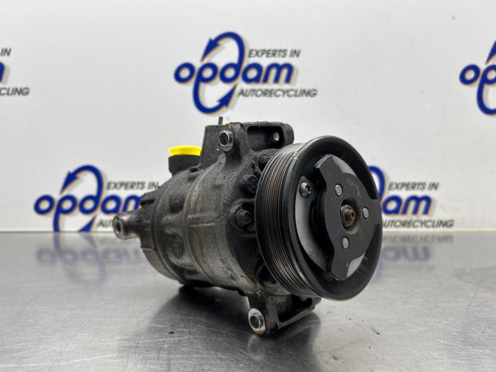 Gebruikte Aircopomp Volkswagen Polo V (6R) 1.2 TSI Prijs € 75,00 Margeregeling aangeboden door Gebr Opdam B.V.