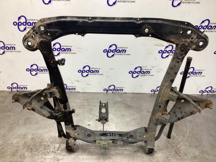 Gebruikte Subframe Dacia Sandero II 0.9 TCE 12V Prijs € 150,00 Margeregeling aangeboden door Gebr Opdam B.V.