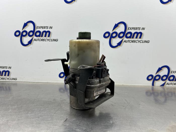 Gebruikte Pomp Servo Volkswagen Fox (5Z) Prijs € 125,00 Margeregeling aangeboden door Gebr Opdam B.V.