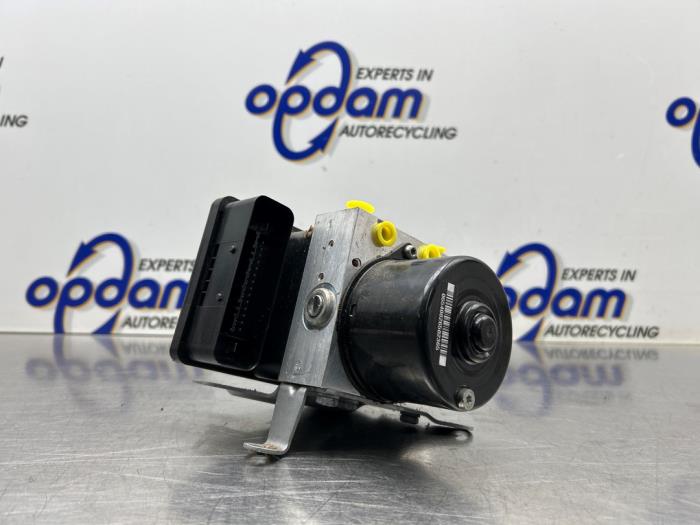 Gebruikte ABS Pomp BMW 1 serie (E87/87N) 116i 1.6 16V Prijs € 150,00 Margeregeling aangeboden door Gebr Opdam B.V.