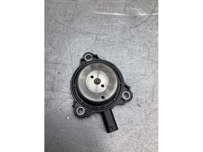 Gebruikte Nokkenas Sensor Mercedes B (W247) 1.3 B-250 e Turbo 16V Prijs € 20,00 Margeregeling aangeboden door Gebr Opdam B.V.