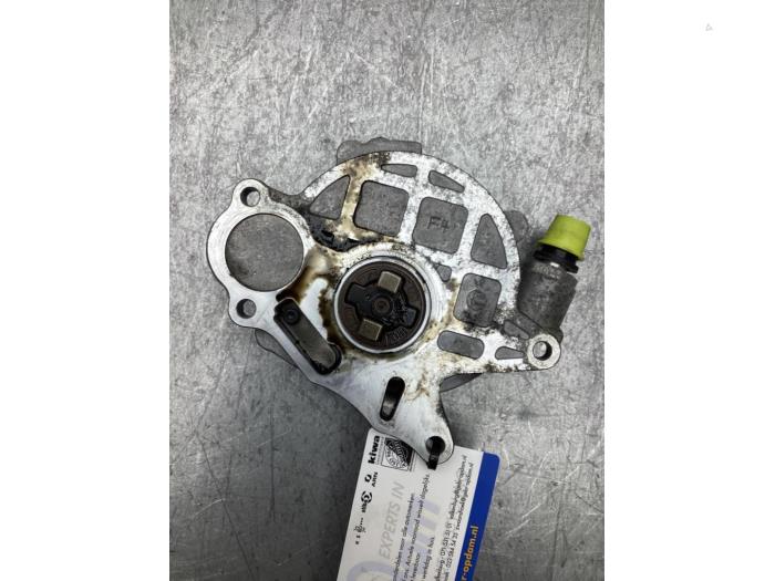Gebruikte Brandstofpomp Mechanisch Volkswagen Caddy III (2KA,2KH,2CA,2CH) 1.6 TDI 16V Prijs € 350,00 Margeregeling aangeboden door Gebr Opdam B.V.