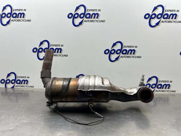 Gebruikte Roetfilter Peugeot Bipper (AA) 1.3 HDI Prijs € 350,00 Margeregeling aangeboden door Gebr Opdam B.V.