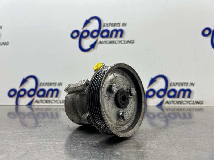 Gebruikte Servopomp Peugeot Bipper (AA) 1.3 HDI Prijs € 75,00 Margeregeling aangeboden door Gebr Opdam B.V.