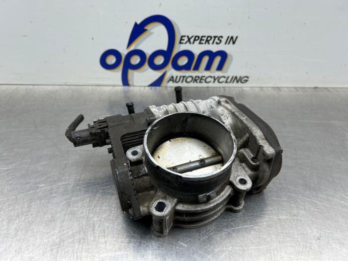 Gebruikte Gasklephuis Kia Sorento I (JC) 3.3 V6 24V Prijs € 400,00 Margeregeling aangeboden door Gebr Opdam B.V.
