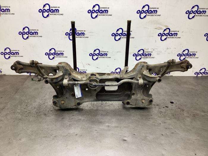 Gebruikte Subframe Volkswagen Caddy III (2KA,2KH,2CA,2CH) 1.6 TDI 16V Prijs € 125,00 Margeregeling aangeboden door Gebr Opdam B.V.
