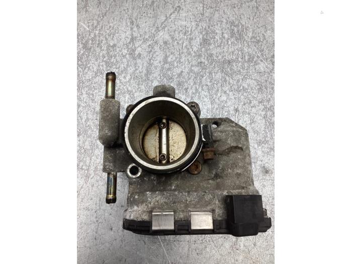 Gebruikte Gasklephuis Opel Corsa D 1.4 16V Twinport Prijs € 30,00 Margeregeling aangeboden door Gebr Opdam B.V.