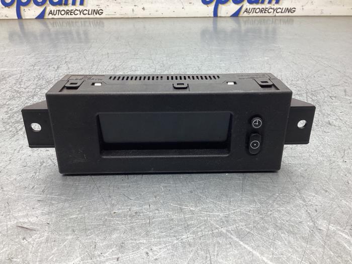 Gebruikte Display Interieur Opel Corsa D 1.4 16V Twinport Prijs € 20,00 Margeregeling aangeboden door Gebr Opdam B.V.