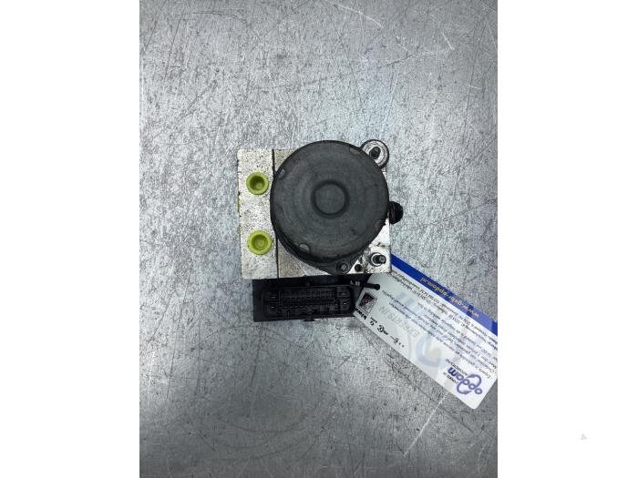 Gebruikte ABS Pomp Audi A6 (C6) 2.0 T FSI 16V Prijs € 100,00 Margeregeling aangeboden door Gebr Opdam B.V.
