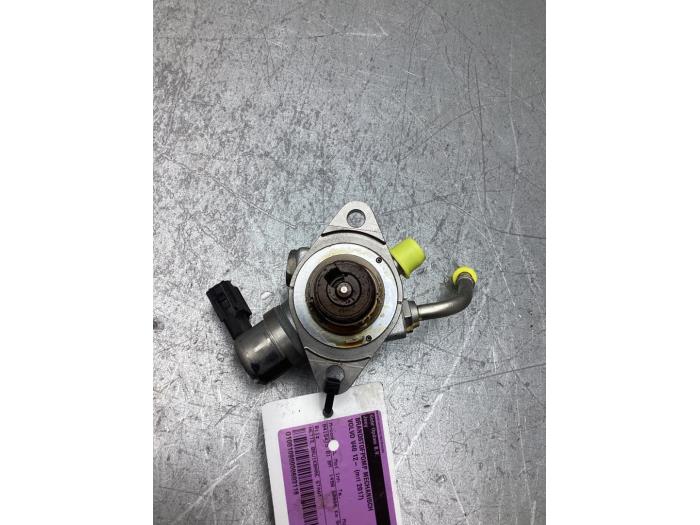 Gebruikte Brandstofpomp Mechanisch Volvo V40 (MV) 1.5 T2 16V Geartronic Prijs € 150,00 Margeregeling aangeboden door Gebr Opdam B.V.