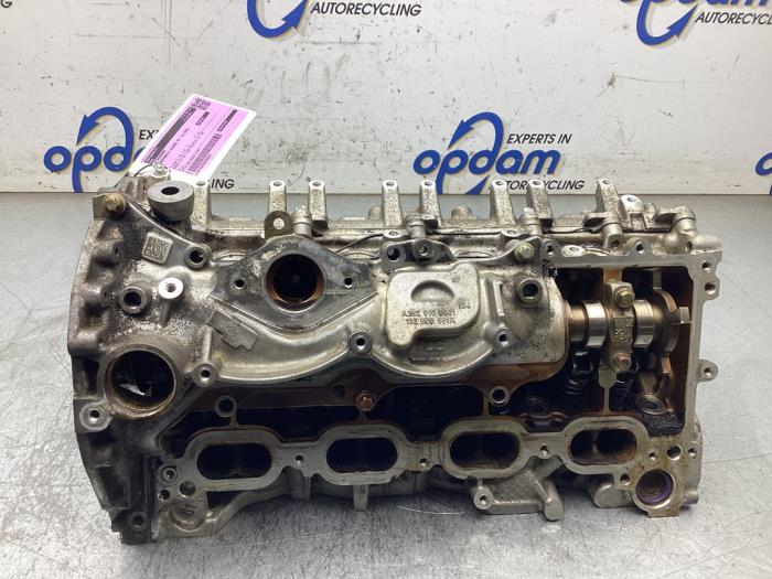 Gebruikte Cilinderkop Mercedes A (177.0) 1.3 A-180 Turbo 16V Prijs € 700,00 Margeregeling aangeboden door Gebr Opdam B.V.
