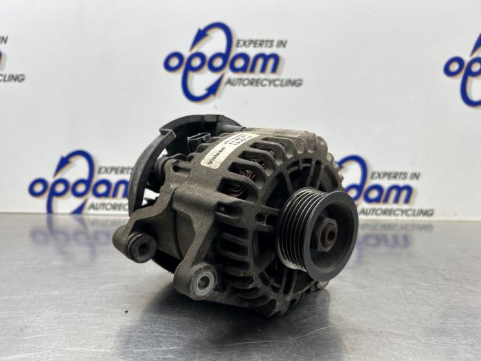 Gebruikte Dynamo Ford Transit Connect 1.8 Tddi Prijs € 90,00 Margeregeling aangeboden door Gebr Opdam B.V.