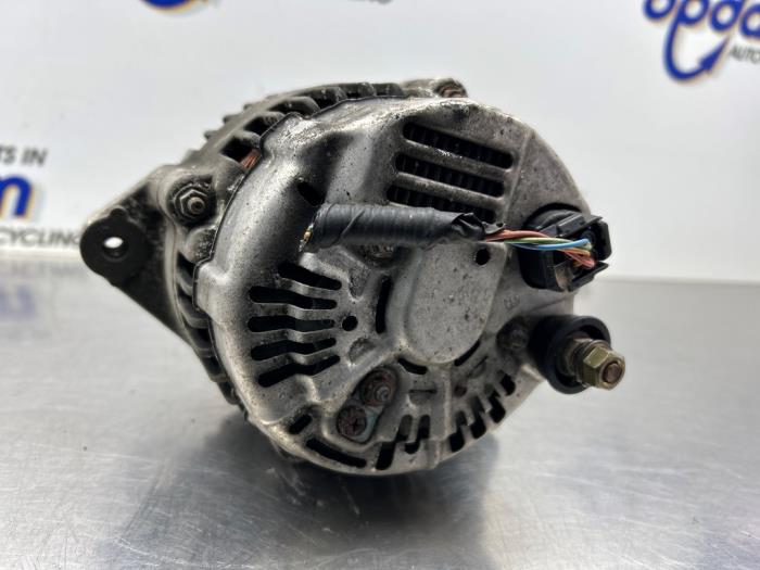 Alternator van een Jaguar X-type 2.5 V6 24V 2004