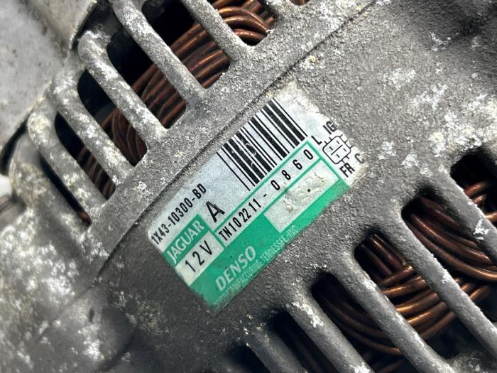 Alternator van een Jaguar X-type 2.5 V6 24V 2004