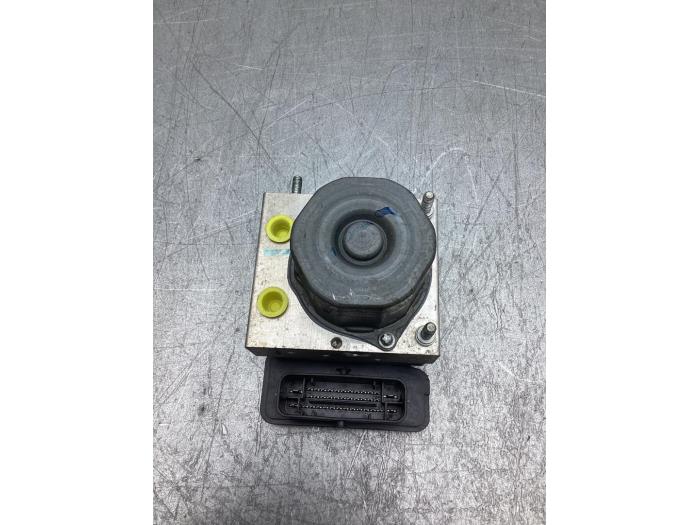 Gebruikte ABS Pomp Nissan Qashqai (J11) 1.2 DIG-T 16V Prijs € 100,00 Margeregeling aangeboden door Gebr Opdam B.V.