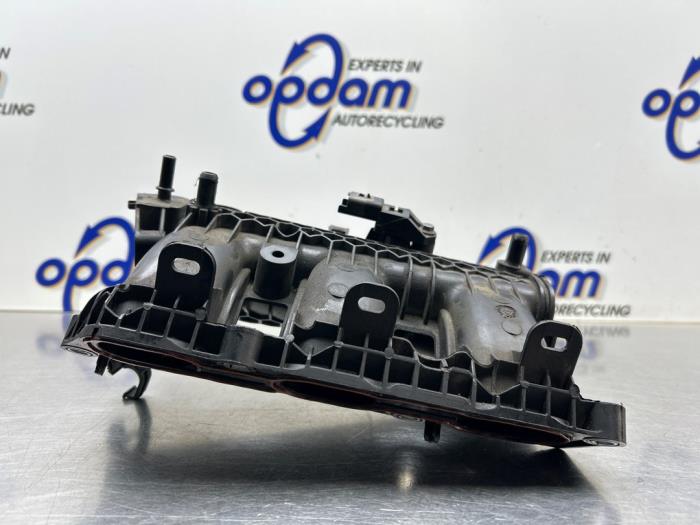 Gebruikte Inlaatspruitstuk Opel Grandland (X) 1.2 Turbo 12V Prijs € 50,00 Margeregeling aangeboden door Gebr Opdam B.V.