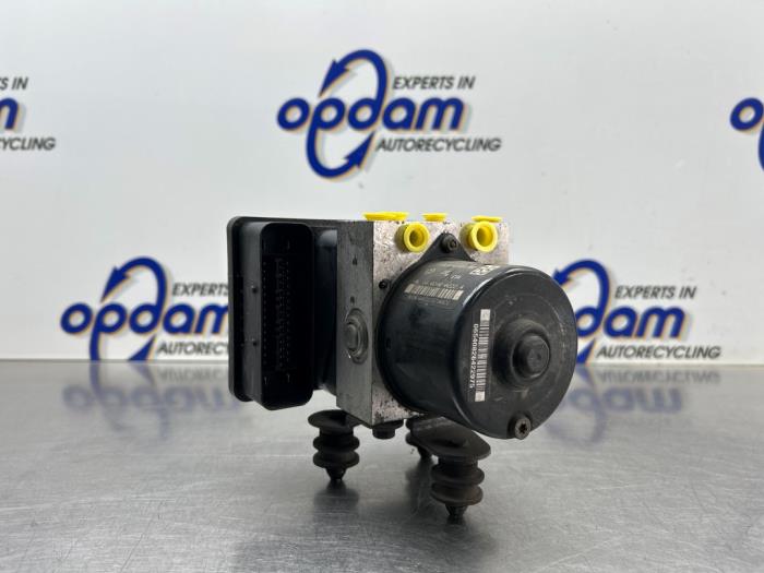 Gebruikte ABS Pomp Volkswagen Touran (1T1/T2) 1.4 16V TSI 140 Prijs € 100,00 Margeregeling aangeboden door Gebr Opdam B.V.
