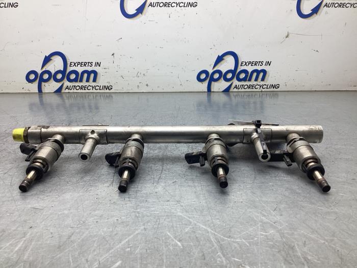 Gebruikte Common rail (Injectie) Seat Leon ST (5FF) 2.0 TSI Cupra 300 16V Prijs € 100,00 Margeregeling aangeboden door Gebr Opdam B.V.