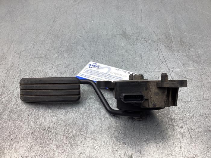 Gebruikte Gaspedaalpositie Sensor Mercedes Citan (415.6) 1.5 108 CDI Prijs € 25,00 Margeregeling aangeboden door Gebr Opdam B.V.