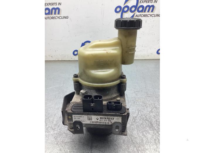 Gebruikte Servopomp Dacia Sandero II 0.9 TCE 12V Prijs € 150,00 Margeregeling aangeboden door Gebr Opdam B.V.