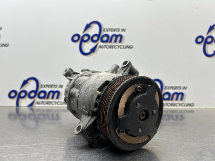 Gebruikte Aircopomp BMW 3 serie (E90) 320Si 16V Prijs € 100,00 Margeregeling aangeboden door Gebr Opdam B.V.