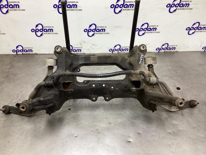 Gebruikte Subframe Nissan X-Trail (T30) 2.0 16V 4x2 Prijs € 200,00 Margeregeling aangeboden door Gebr Opdam B.V.