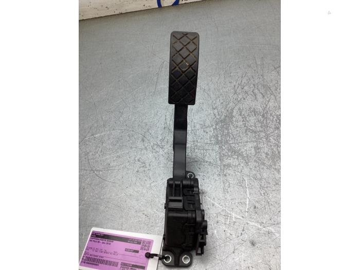Gebruikte Sensor Gaspedaalpositie Volkswagen Polo V (6R) 1.2 TDI 12V BlueMotion Prijs € 20,00 Margeregeling aangeboden door Gebr Opdam B.V.