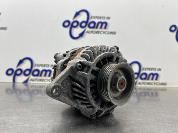 Gebruikte Dynamo Mitsubishi Colt (Z2/Z3) 1.5 16V Prijs € 50,00 Margeregeling aangeboden door Gebr Opdam B.V.