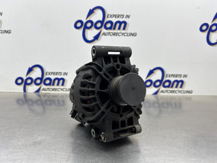 Gebruikte Dynamo Peugeot 207/207+ (WA/WC/WM) 1.4 16V VTi Prijs € 75,00 Margeregeling aangeboden door Gebr Opdam B.V.