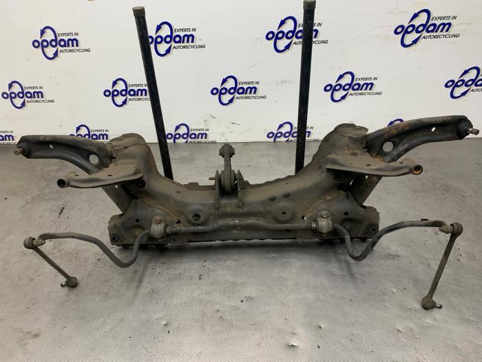 Gebruikte Subframe Mazda 2 (DE) 1.3 16V MZR Prijs € 99,00 Margeregeling aangeboden door Gebr Opdam B.V.