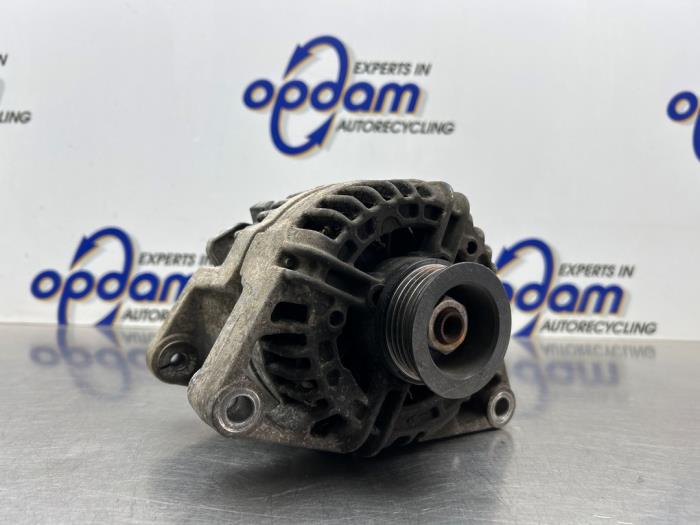 Gebruikte Dynamo Opel Corsa D 1.4 16V Twinport Prijs € 40,00 Margeregeling aangeboden door Gebr Opdam B.V.