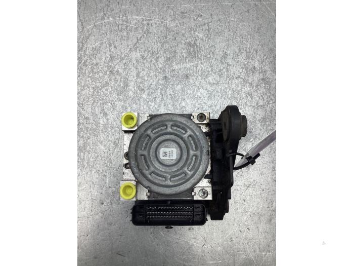 Gebruikte ABS Pomp Volkswagen Golf VII (AUA) 1.2 TSI 16V Prijs € 150,00 Margeregeling aangeboden door Gebr Opdam B.V.