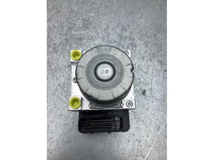 ABS Pomp Mini Mini (F55), 2013 1.5 12V Cooper, Hatchback, 4Dr, Benzine, 1.499cc, 100kW (136pk), FWD, B38A15A, 2014-07, XS51; XS52; XS53; XU71; XU72 (Gebruikt)