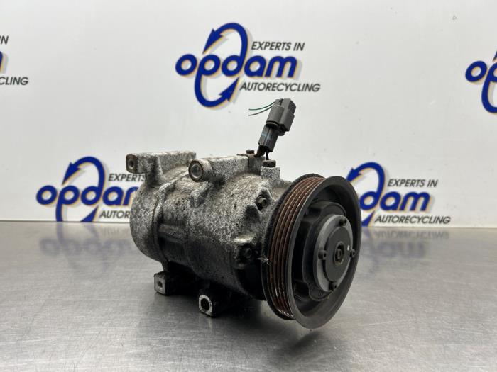 Gebruikte Pomp Airco Kia Rio III (UB) 1.1 CRDi VGT 12V Prijs € 199,00 Margeregeling aangeboden door Gebr Opdam B.V.